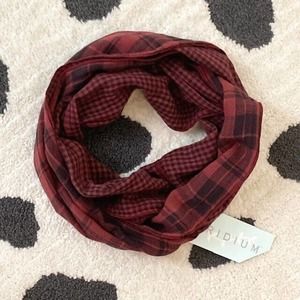 NWT New Iridium Infinity Red Black Reversible Plaid Gingham Check Scarf Wrap